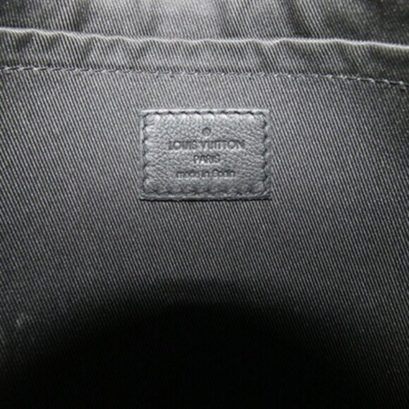 LOUIS VUITTON Black Monogram Pouch - Picture 4 of 9